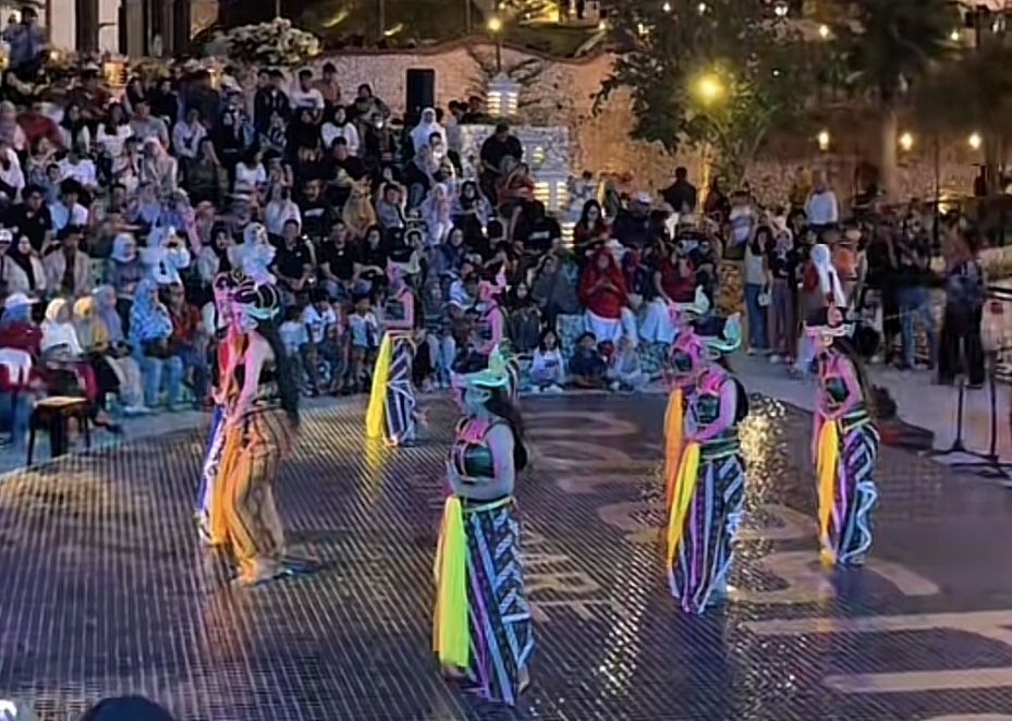 Tak Perlu ke Bali, Nikmati Pertunjukan Tari Tradisional di Obelix Sea View Yogyakarta