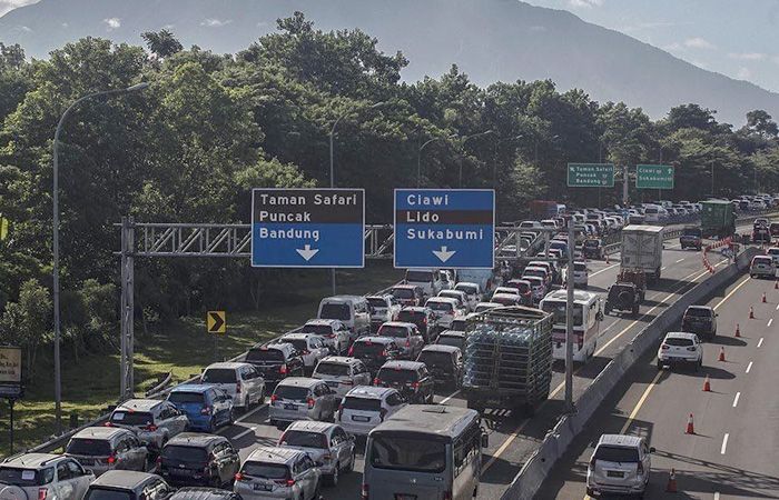 Jasa Marga Terapkan Contraflow di Tol Jagorawi arah Jakarta untuk Atasi Kemacetan