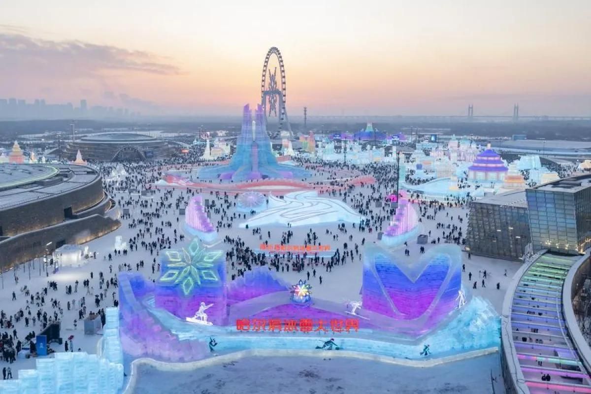 Memukau Mata! China Hadirkan Festival Es Salju Terbesar di Dunia