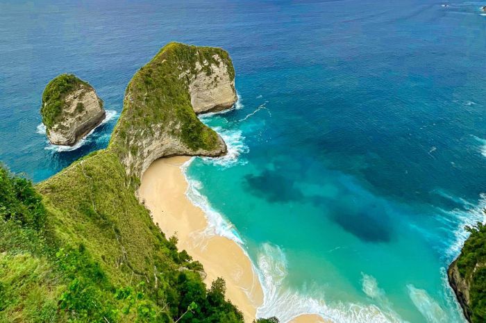 Pantai Kelingking, Surga Tersembunyi di Nusa Penida Bali dengan Legenda Mistis
