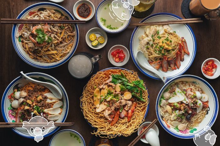 Lidah Gak Kaget! Begini Cara Aman Coba Makanan Lokal Saat Traveling