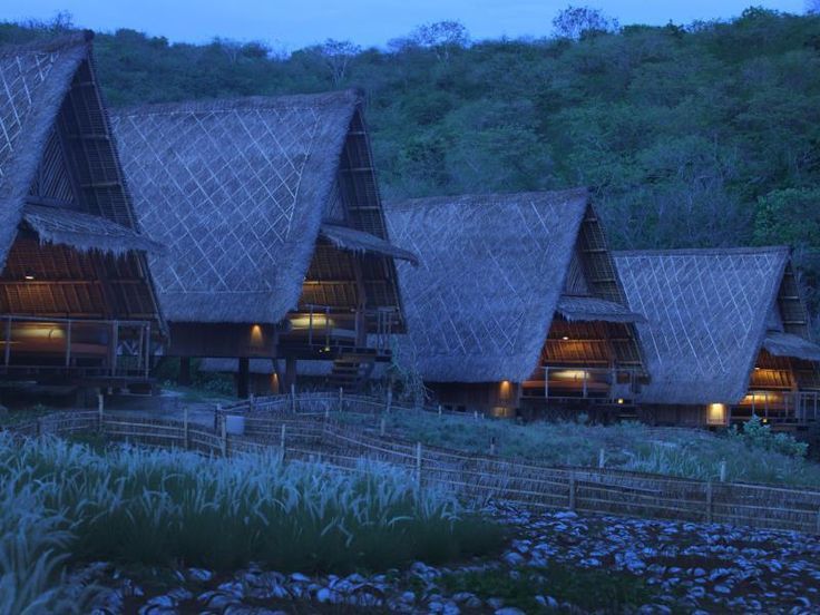 8 Tempat Glamping Terbaik di Indonesia 2025, di Mana Saja?