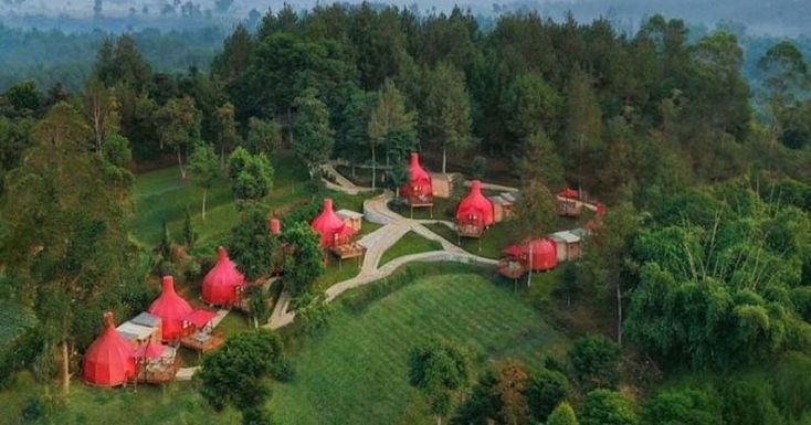 8 Tempat Glamping Terbaik di Bandung 2025, Ada Pernah ke Sini?