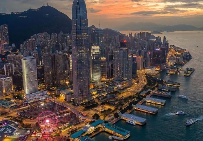 Diberi Julukan Cityscape Terbaik, Begini Potret Hong Kong dengan Night View Paling Spektakuler di Dunia