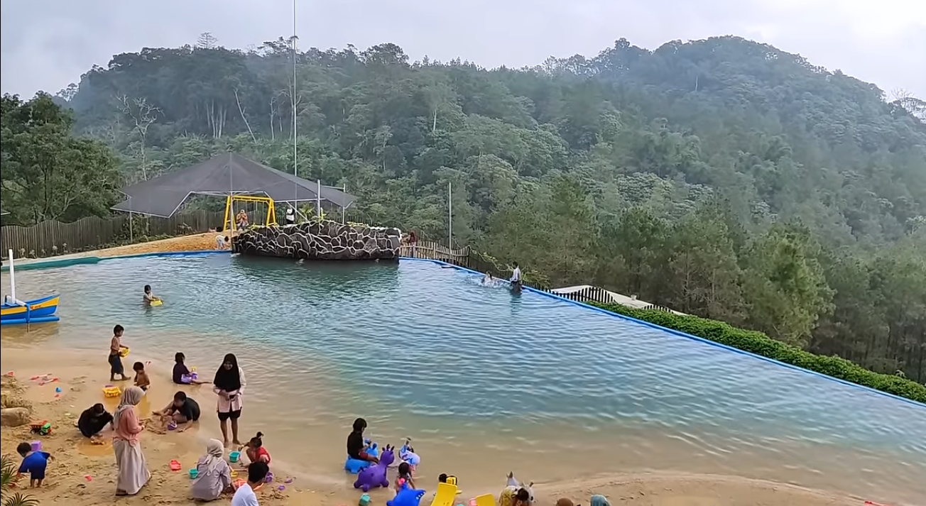 Pantai di Atas Gunung? Destinasi Unik di AOne Trawas Mojokerto