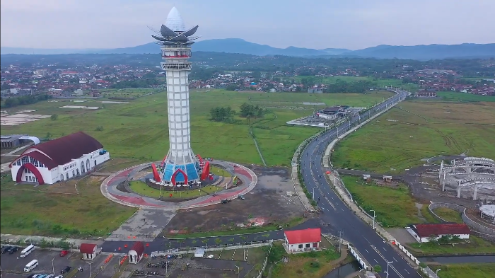 Menara Teratai Purwokerto: Wisata Ikonik dengan Panorama 360 Derajat, Lantai Kaca, dan Keindahan Malam Hari