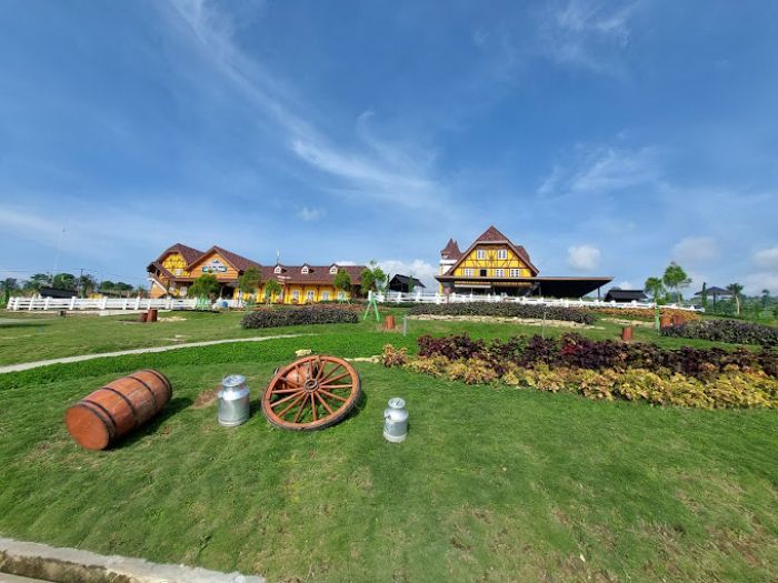 Taman Kincir Angin Cepogo Cheese Park Boyolali: Destinasi Wisata yang Memikat
