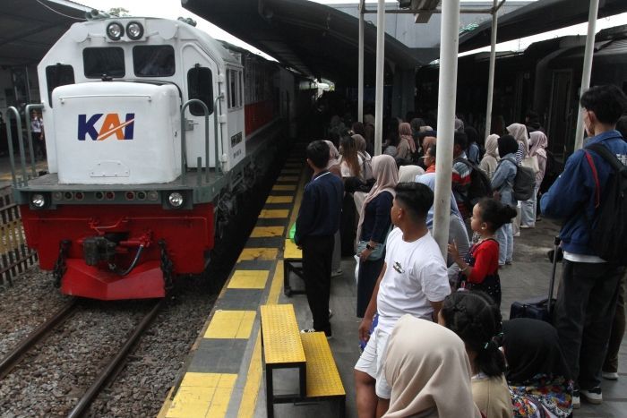 Arus Mudik Lebaran 2025, Tiket di Stasiun Pasar Senen dan Gambir Ludes Terjual
