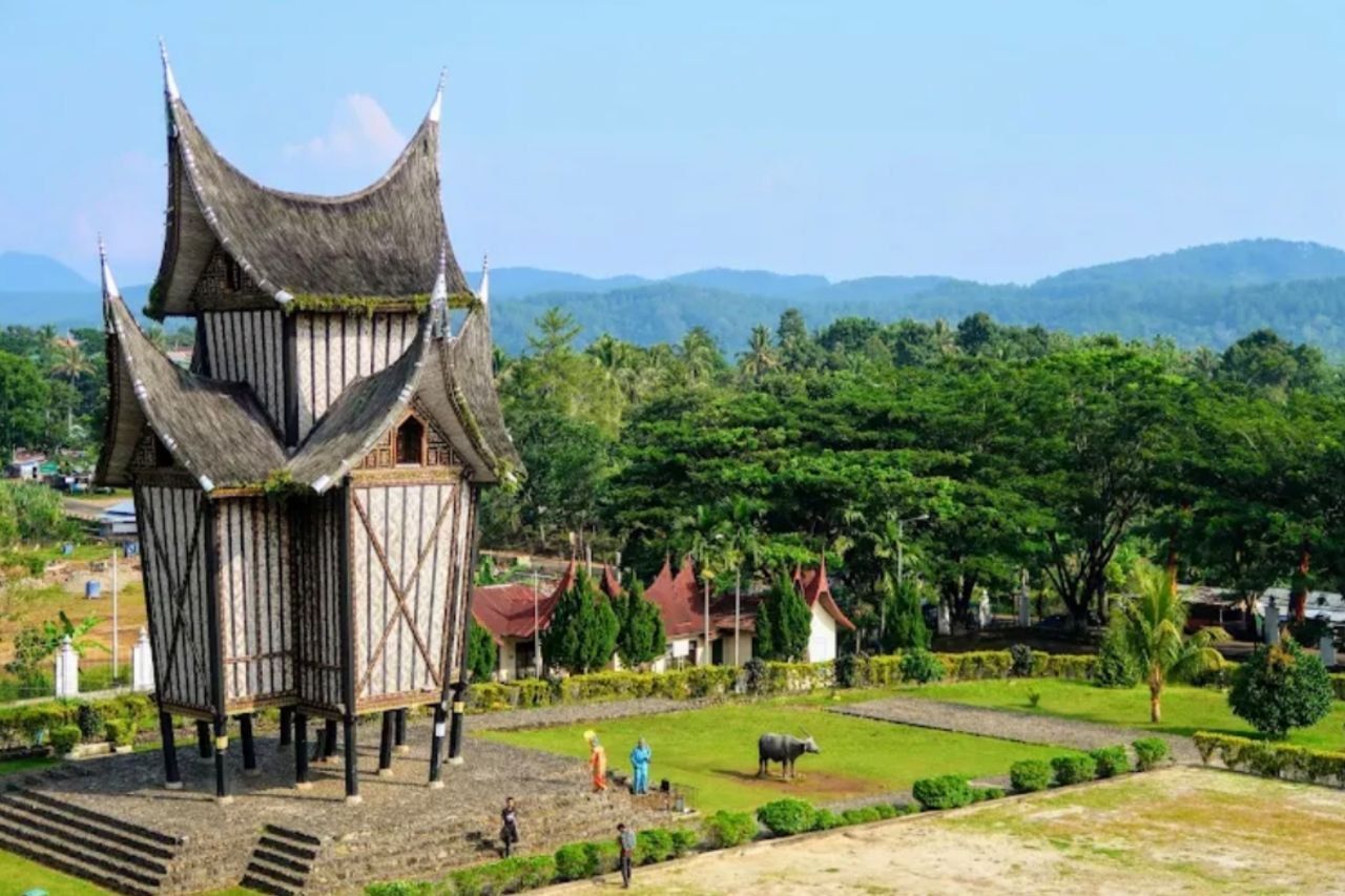 8 Tempat Wisata Populer di Padang yang Wajib Dikunjungi Saat Liburan
