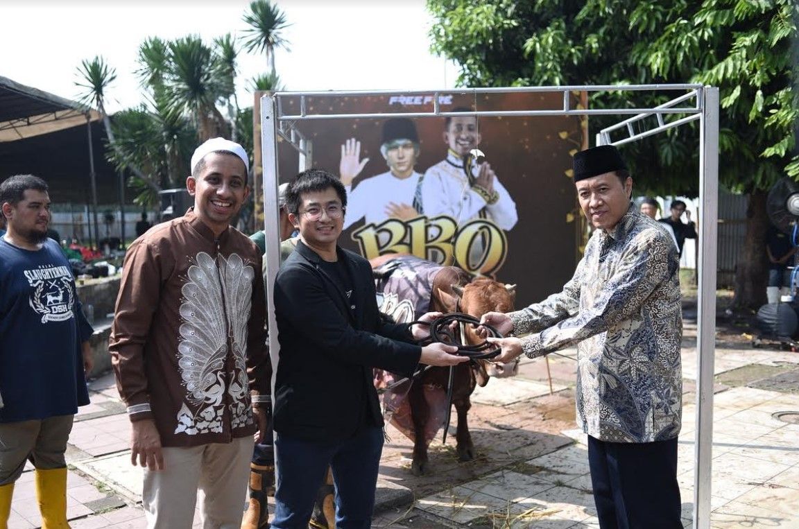 Free Fire & Habib Ja'far Serahkan Sedekah 10 Sapi dan 25 Kambing dari Survivors untuk Booyah Berqurban