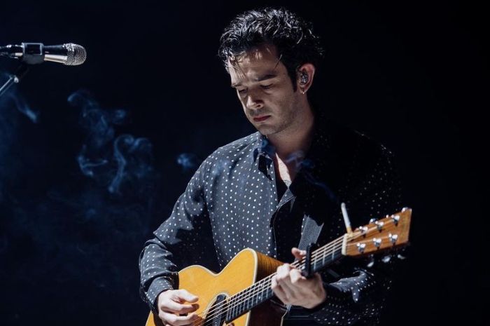 Matty Healy Juga Pernah Cium Fans Pria saat Konser di Dubai untuk Protes Anti-LGBT di UEA
