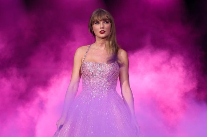 Taylor Swift Didenda Rp45 Juta karena Tumpukan Sampah Berserakan di Depan Rumahnya di NYC