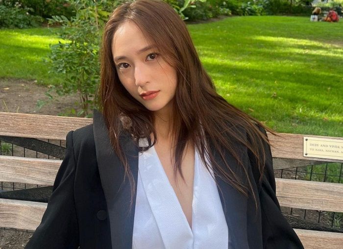 Krystal Jung Ngaku Gak Nyangka Bahwa '4 Walls' Bakal Jadi Album Terakhir Grup f(x)