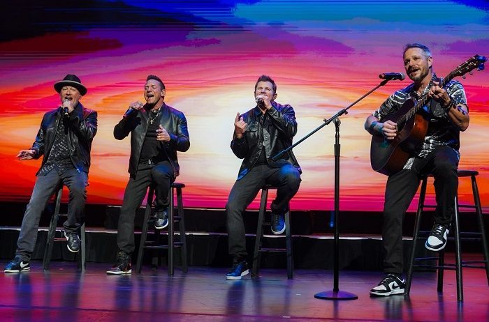 Taylor Swift Jadi Inspirasi Band 98 Degrees Buat Rekam Ulang Karya-karya Master Mereka
