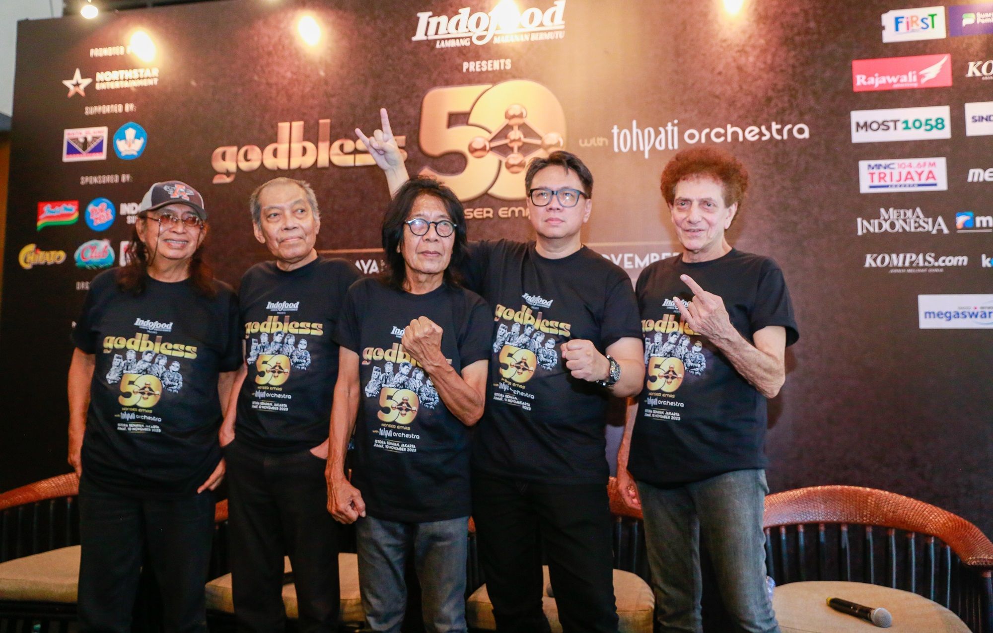 God Bless Gelar Konser Orkestra Sambut 50 Tahun, Kolaborasi dengan Anggun hingga Kaka Slank