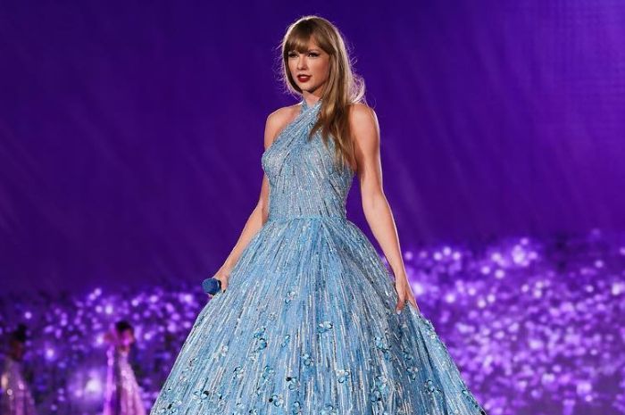 Taylor Swift Bertemu Keluarga Penonton yang Tewas di Konser Eras Tour di Brasil