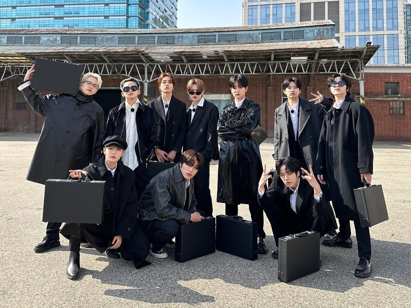 Mini Album TREASURE 'REBOOT-JP SPECIAL SELECTION' Tempati Posisi Teratas Chart Billboard Jepang