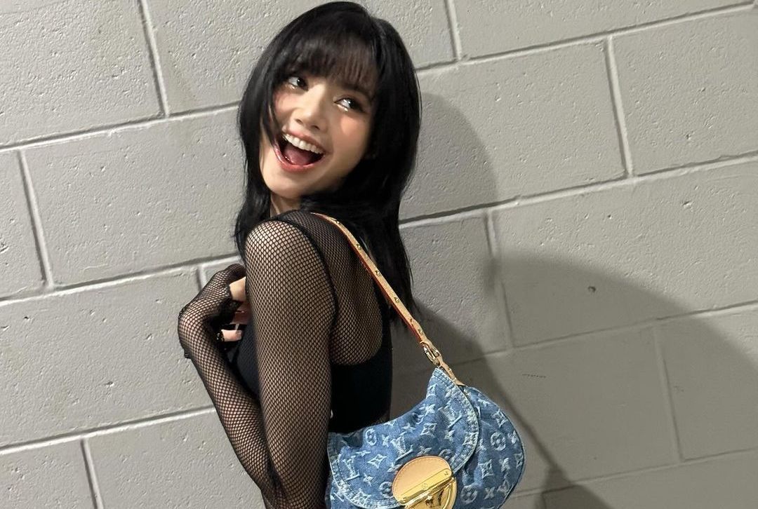 Foto Bareng Taylor Swift , Begini Keseruan Lisa BLACKPINK Nonton Konser 'Eras Tour' di Singapura