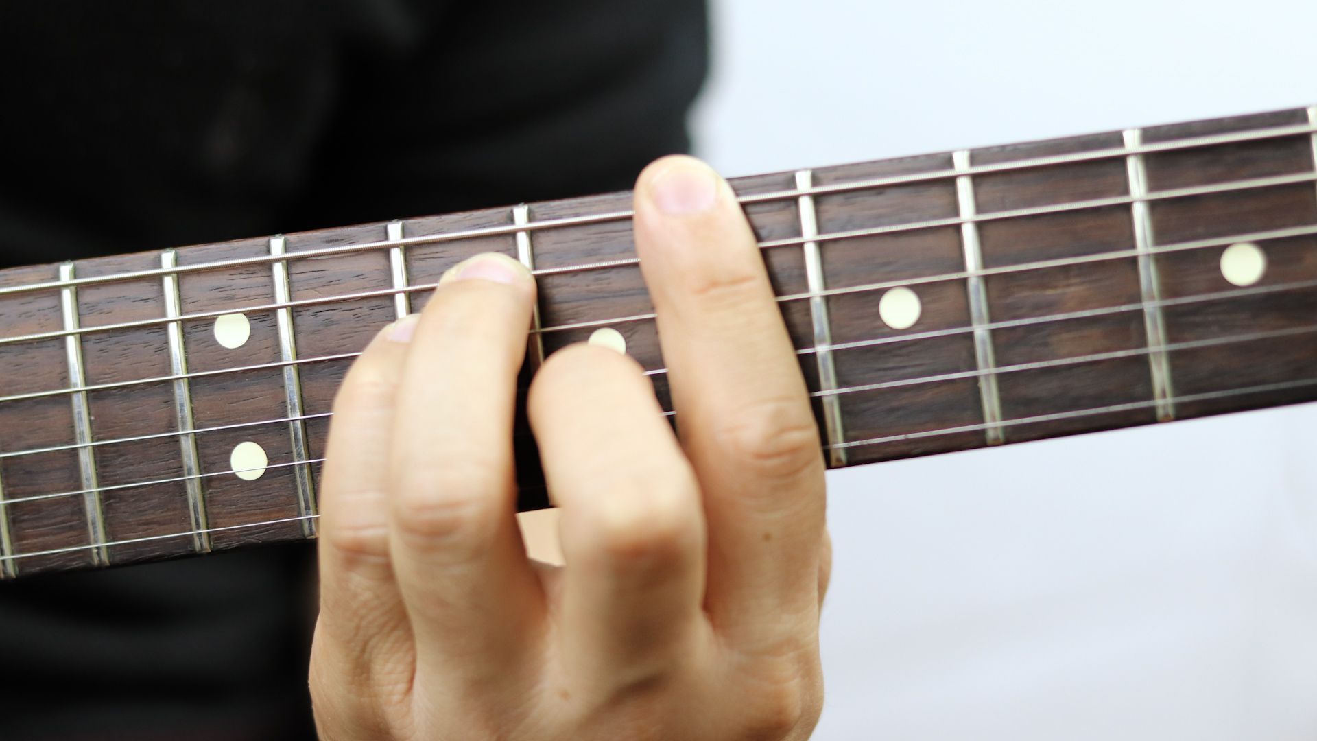 Daftar Lagu Indonesia yang Chord Giitarnya Gampang, Cocok Untuk Belajar Gitar!