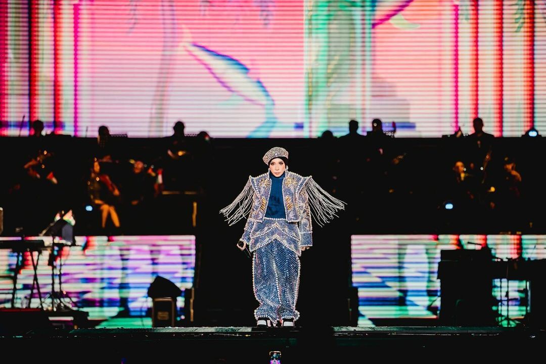 Konser di Malaysia, Melly Goeslaw Bikin Penonton Nyanyi Bareng dari Awal Sampai Akhir