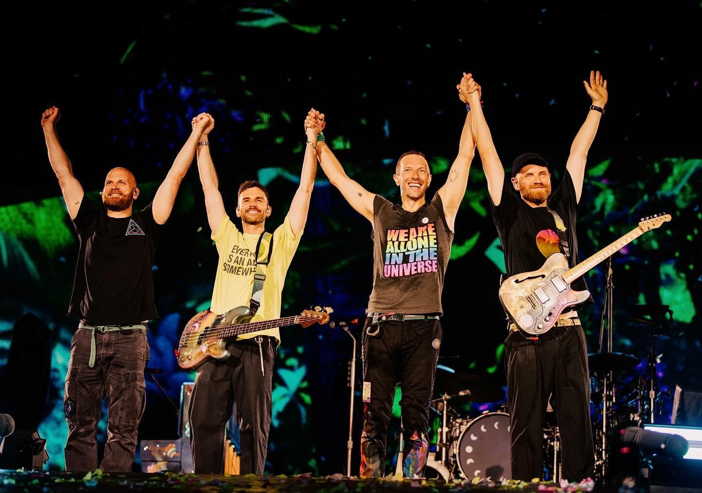 Tuai Kontroversi, Coldplay Serukan Perdamaian untuk Israel dan Palestina di Festival Glastonbury
