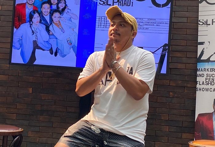 Fakta Menarik MV Lagu 'Gala Bunga Matahari' Sal Priadi, yang Sukses Buat Netizen Nangis
