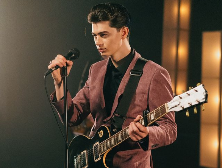 Lirik dan Makna Lagu 'I Think They Call This Love' yang Viral di TikTok