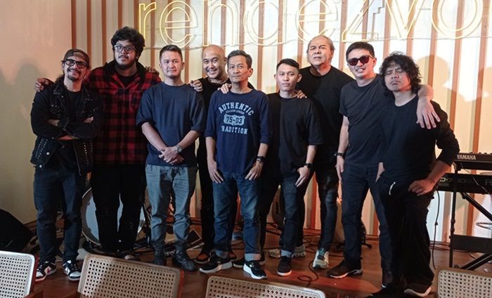 Rilis Album Perdana 'Buat Yang Ngerti Aja', Band OmOm Beri Sindiran Lewat Single 'Bayar Utang'