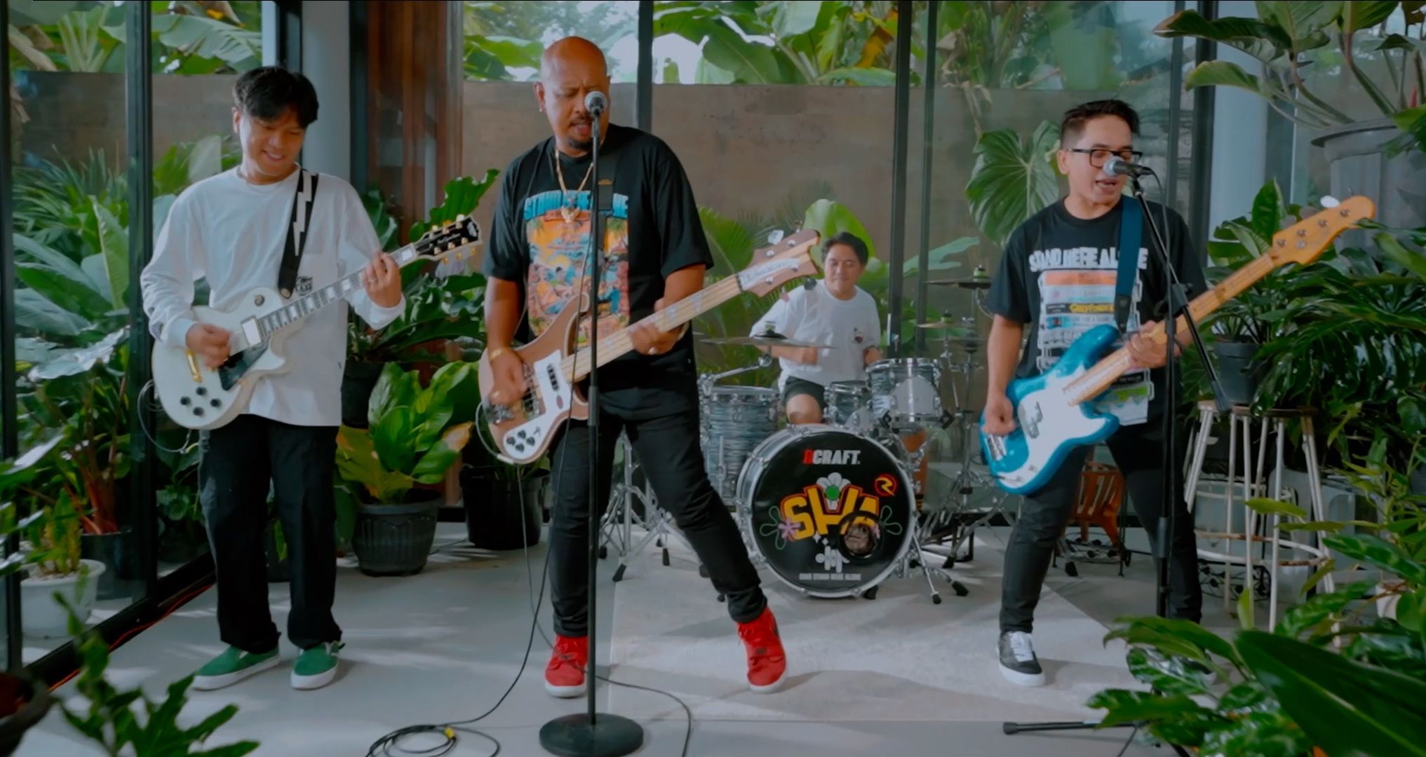 Kolaborasi dengan Vokalis Lolot Band, Stand Here Alone Rilis Lagu Terbaru 'Pura-Pura Terluka' Tentang Playing Victim
