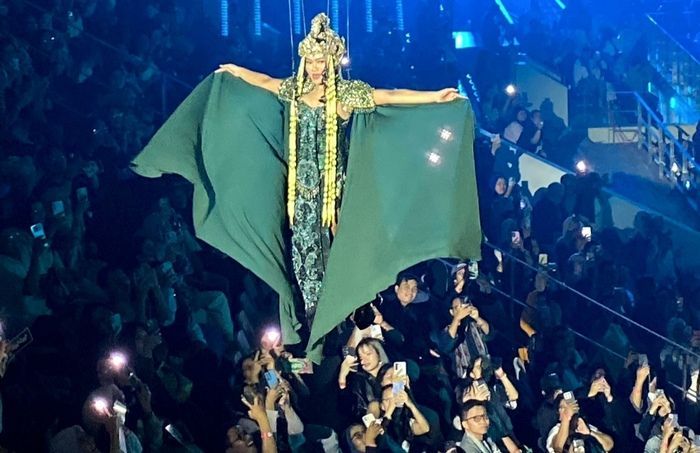 Belum Move On, Ini Sajian Magis dari Yura Yunita di Konser Bingah Bikin Hipnotis Penonton