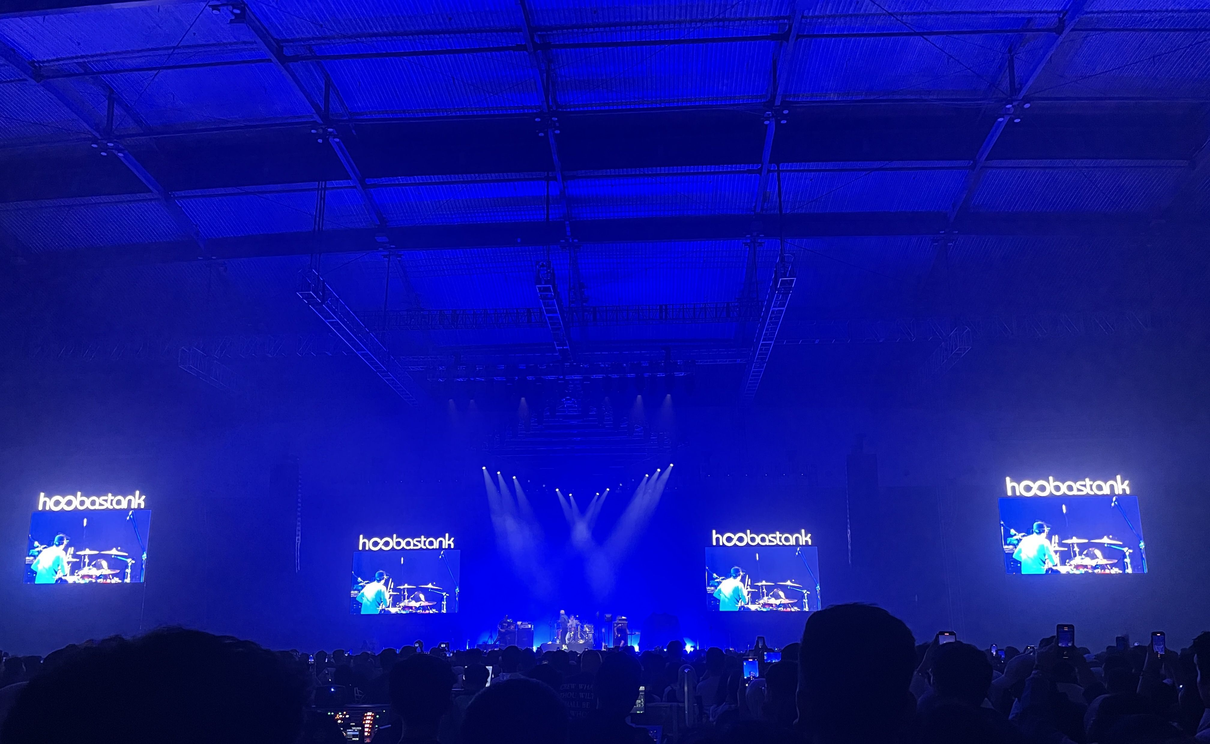 Pecah! Hoobastank Guncang Panggung Konser The Script Jakarta 2025 di Penampilan Pembuka