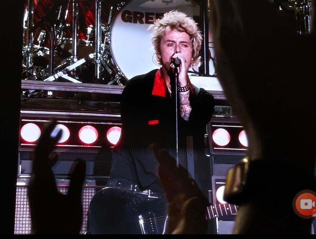 Green Day Konser Lagi di Jakarta: Jadi Ajang Singalong 3 Generasi dari Album 'Dookie' hingga 'Saviors'