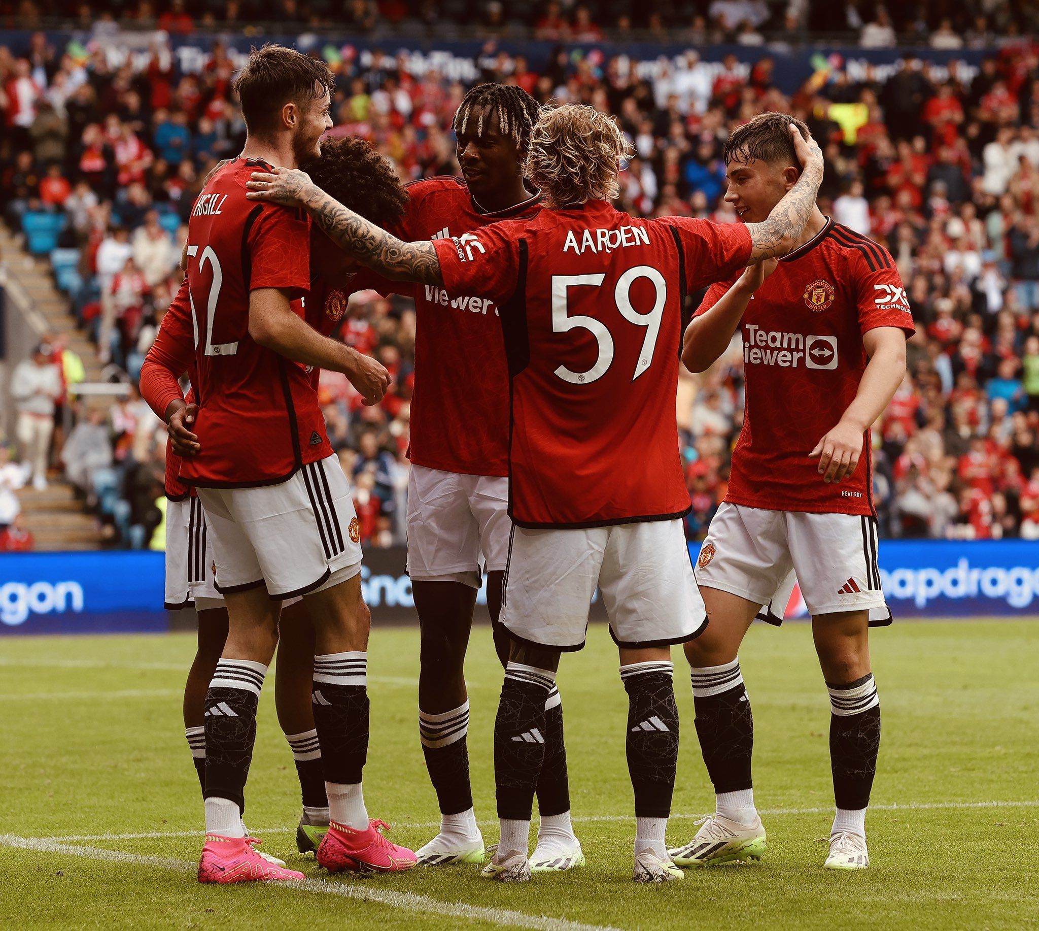 MU Raih Kemenangan 2-0 atas Leeds United, Mason Mount Jalani Debutnya