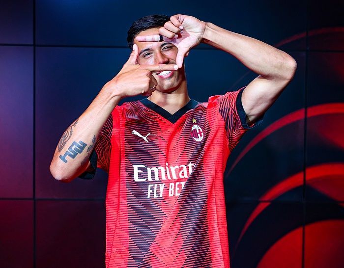 Resmi! Pemain Keturunan Indonesia Ini Gabung AC Milan