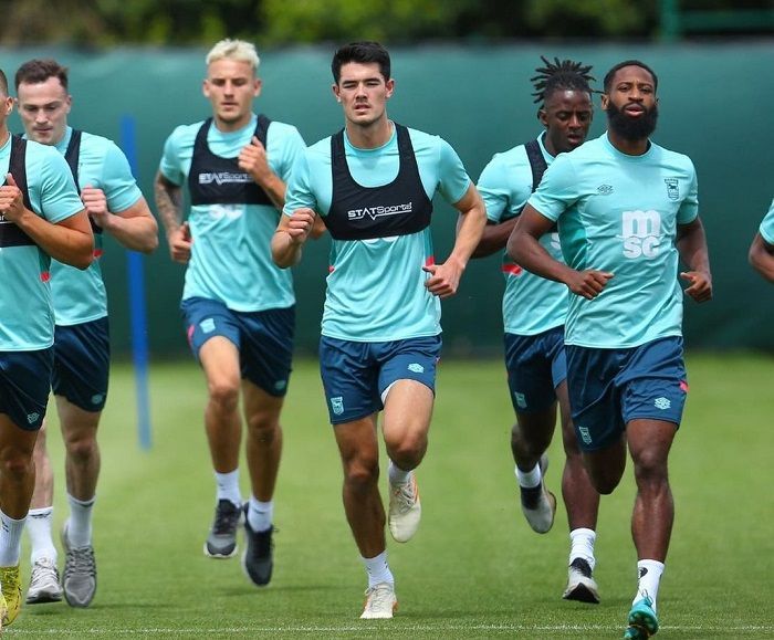 Tampil Solid saat Permalukan RB Leipzig, Pelatih Ipswich Beri Sinyal Positif soal Masa Depan Elkan Baggott