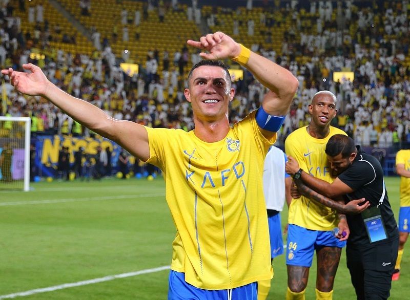 Momen Cristiano Ronaldo Selebrasi dengan Cara Menari Tarian Tradisional Arab, Goyangnya Asik Banget!