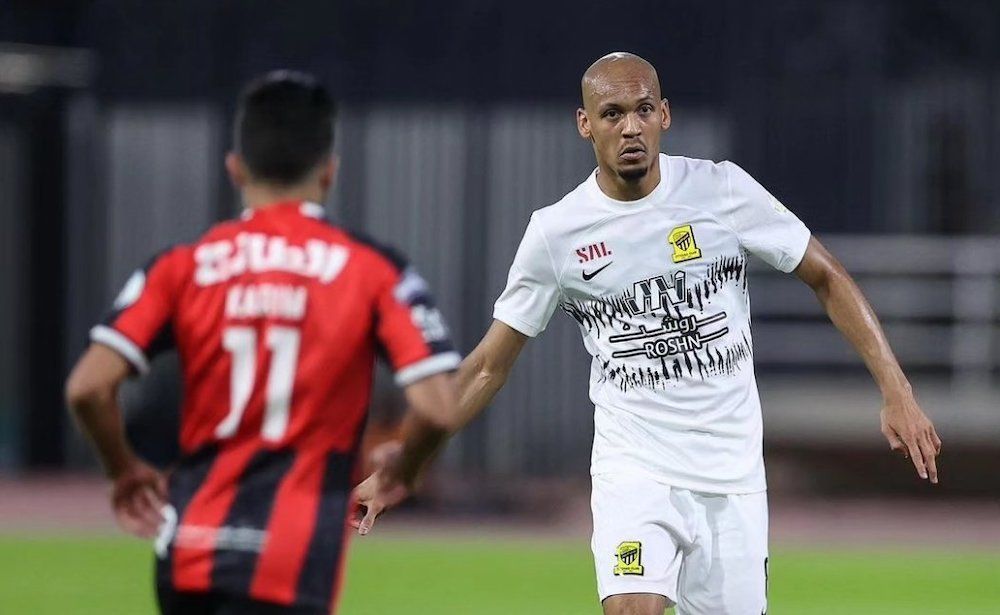 Arab Memang Negeri Sultan, Fabinho Langsung Dihadiahi Jam Rolex oleh Fans