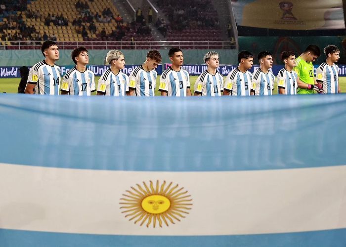 Hujan di Stadion Manahan Iringi Kekalahan Argentina atas Mali dalam Perebutan Juara 3 Piala Dunia U-17
