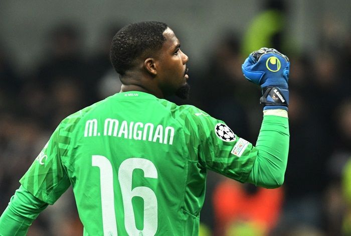 Keren! Mike Maignan Jadi Kiper yang Berhasil Sumbang Assist dalam 3 Musim Beruntun