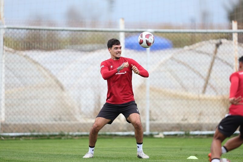 Shayne Pattynama Tinggalkan TC Timnas Indonesia: Sang Ibu Sakit