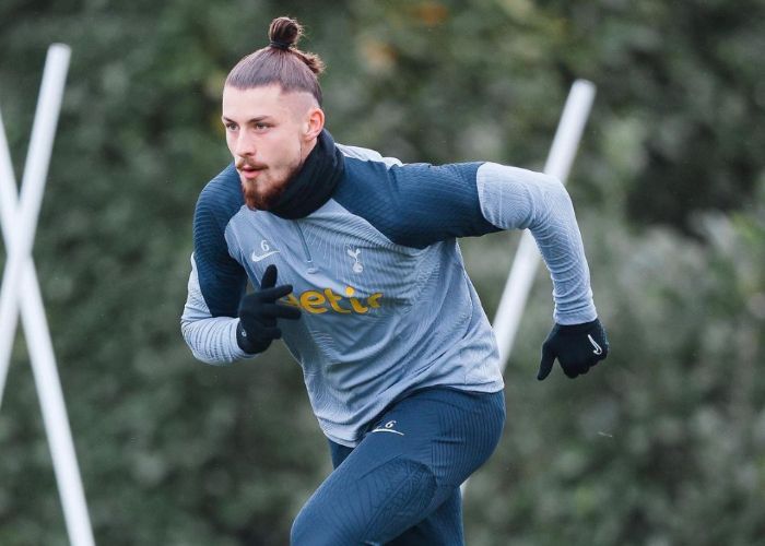 Kekurangan Pemain di Bek Tengah, Tottenham Hostpur Resmi Kontrak Radu Dragusin hingga 2030