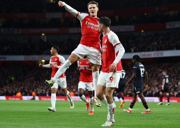 Menang 2-0 atas Luton, Arsenal Rebut Puncak Klasemen Sementara