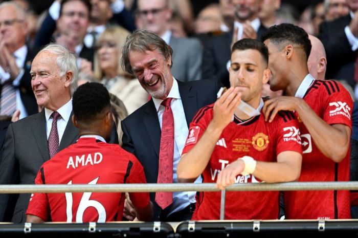 Sir Jim Ratcliffe Beri Gestur Tak Senang saat Man United Kalah atas Liverpool, Nyesel Pertahankan Erik ten Hag?