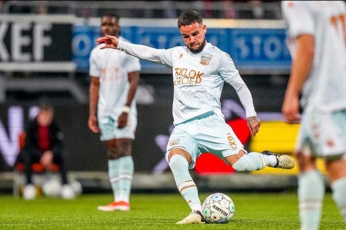 Media Belanda Sebut Calvin Verdonk Mampu Bikin Winger PSV Mati Kutu