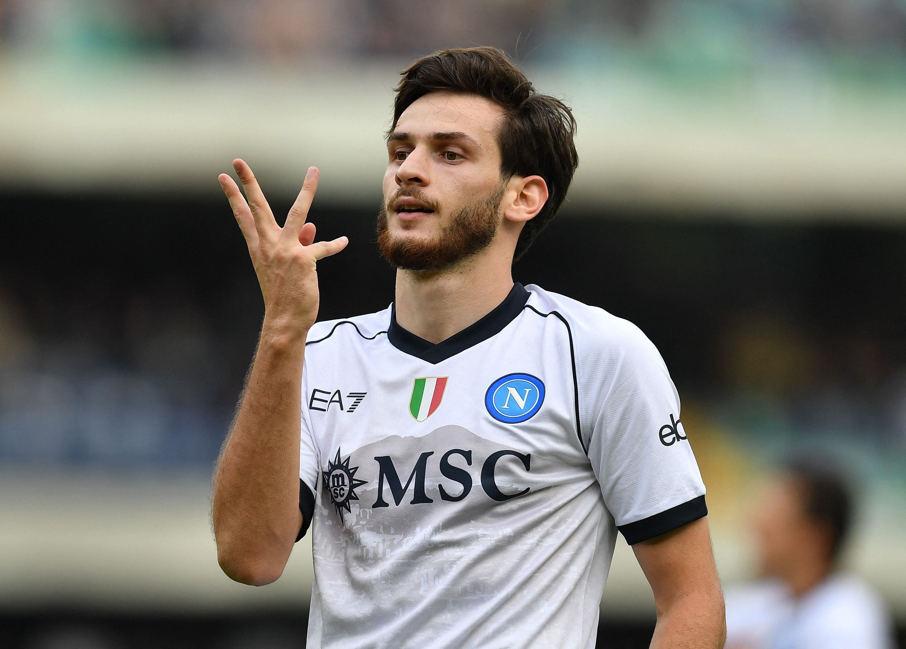 Diincar PSG, Kvaratskhelia: Saya Ingin Bikin Fans Napoli Bahagia