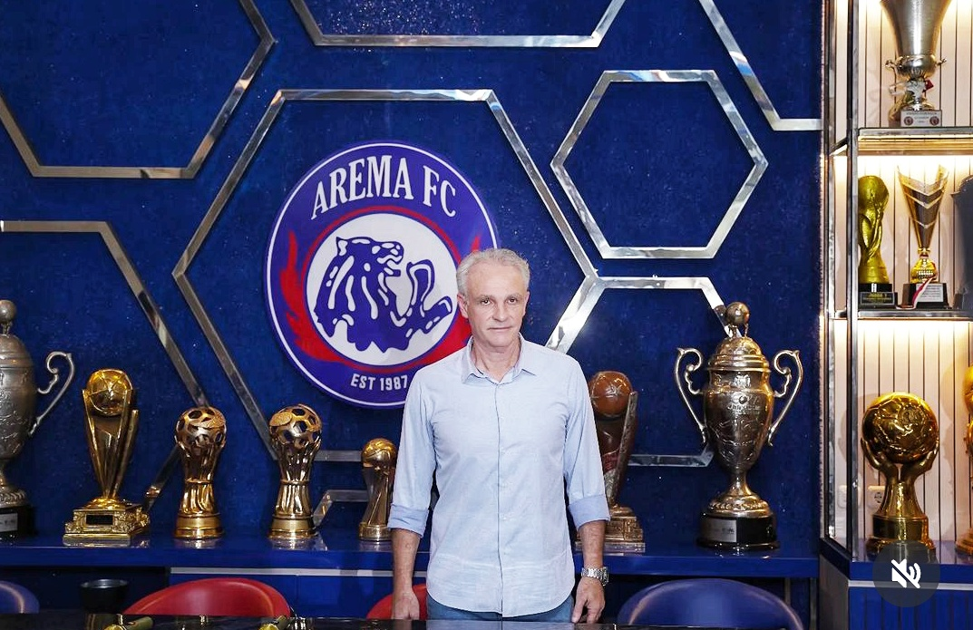 Joel Cornelli Resmi Pimpin Arema FC di Liga 1 2024