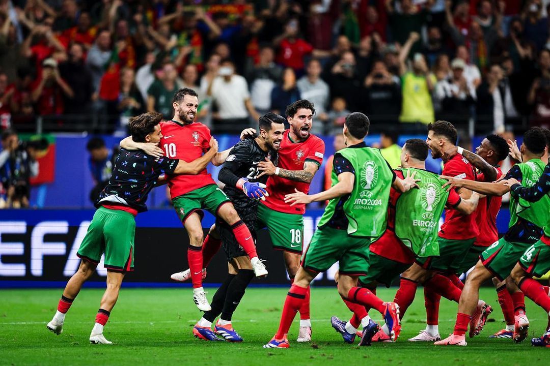 Ronaldo Menangis, Diogo Costa Jadi Pahlawan Portugal Lolos ke Perempat Final Euro 2024
