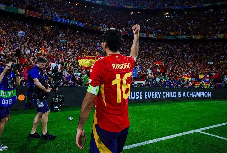 Carvajal Terus Rayu Rodri untuk Gabung Real Madrid