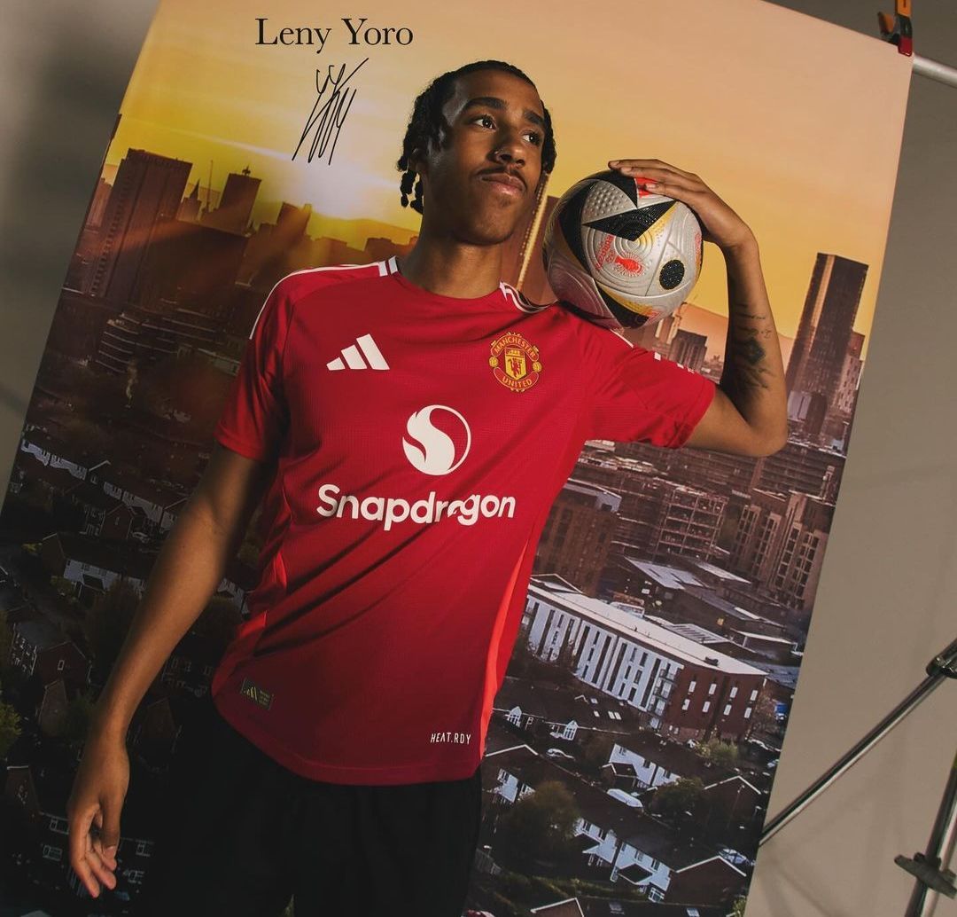 Kelebihan dan Kekurangan Leny Yoro, Bek 18 Tahun Terbaru Man United