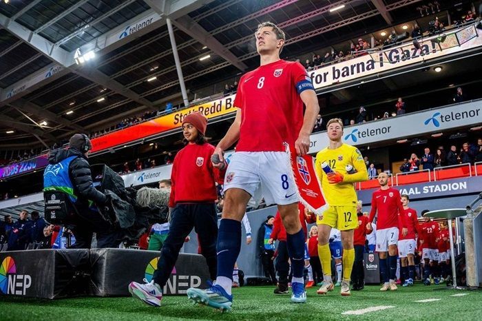 Jadi Incaran Manchester United, Cocokkah Sander Berge untuk 'Setan Merah'?